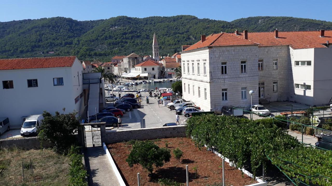 Apartman Tudor Stari Grad  Exterior foto